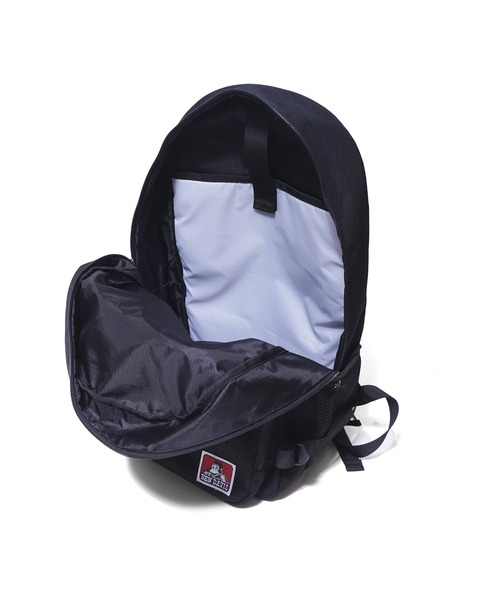 BEN DAVIS(ベンデイビス)の「WATER PROOF DAYPACK(防水素材)(バックパック/リュック・メンズ・ブラック×レッド/ブラック×グリーン/ブラック×ホワイト・FREE)」の9枚目の写真