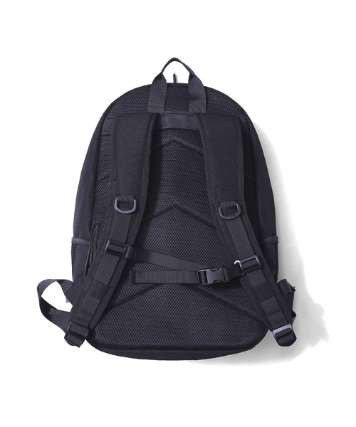 BEN DAVIS(ベンデイビス)の「WATER PROOF DAYPACK(防水素材)(バックパック/リュック・メンズ・ブラック×レッド/ブラック×グリーン/ブラック×ホワイト・FREE)」の11枚目の写真