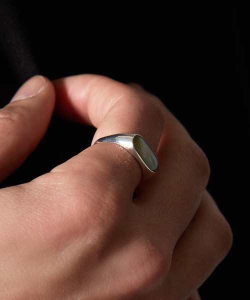 MAISON CLUB(メゾンクラブ)の「【MAISON CLUB】Oval Stone Ring Silver925 KUN(リング・メンズ・ホワイト/ブラウン/グリーン/ターコイズブルー/ネイビー/ブラック・12)」の13枚目の写真