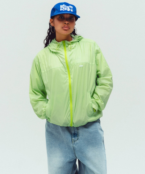 WKNDRS(ウィーキャンドース)の「LIGHTWEIGHT WINDBREAKER (LIME)(ナイロンジャケット・レディース・その他・SMALL/MEDIUM/LARGE)」の8枚目の写真