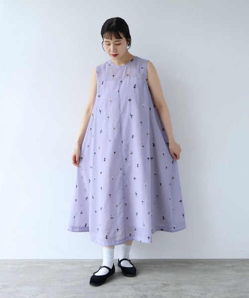 yuni(ユニ )の「Cotton/Nylon sheer floral刺繍 ワンピース(ワンピース・レディース・ベージュ/グレー/パープル・FREE)」の1枚目の写真