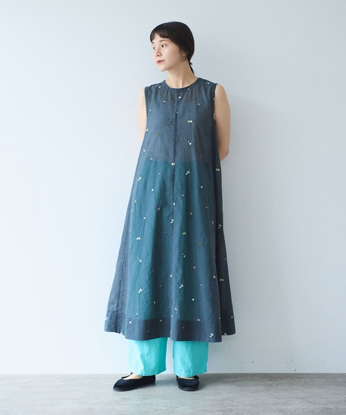 yuni（ユニ　）の「Cotton/Nylon sheer floral刺繍　ワンピース（ワンピース・レディース・ベージュ/グレー・FREE）」の2枚目の写真