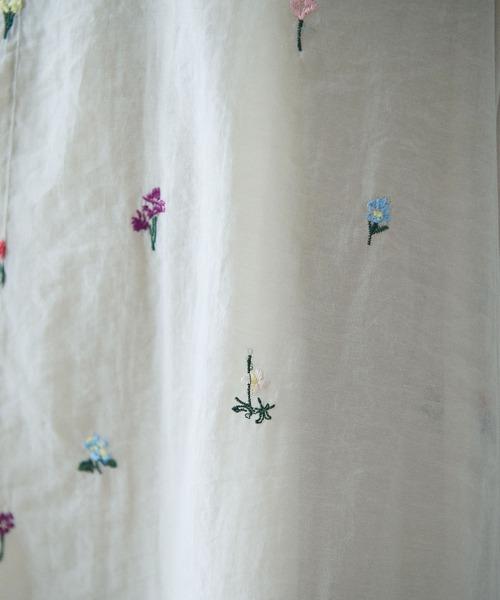 yuni（ユニ　）の「Cotton/Nylon sheer floral刺繍　ワンピース（ワンピース・レディース・ベージュ/グレー・FREE）」の13枚目の写真