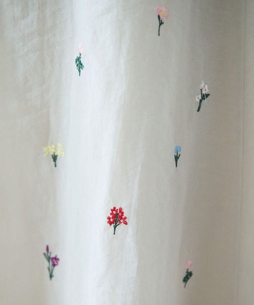 yuni（ユニ　）の「Cotton/Nylon sheer floral刺繍　ワンピース（ワンピース・レディース・ベージュ/グレー・FREE）」の5枚目の写真