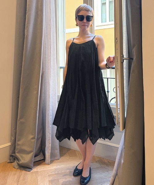 JENNE(ジェンヌ)の「サッカー生地サマーワンピース(日本製綿生地)(ワンピース・レディース・レッド/ブラック・SMALL/MEDIUM/LARGE)」の12枚目の写真