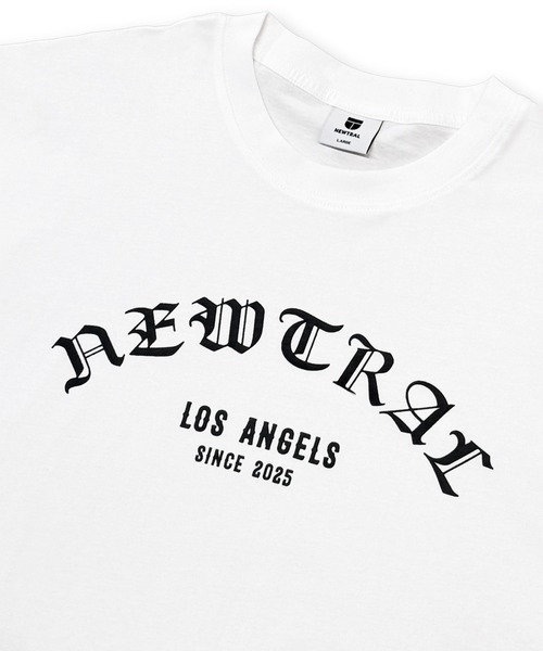 ムラサキスポーツ(ムラサキスポーツ)の「NEWTRAL/ニュートラル 半袖 Tシャツ ロゴ オールドイングリッシュ NT2262014(Tシャツ/カットソー・メンズ・ホワイト/ブラック・M/L/XL)」の4枚目の写真