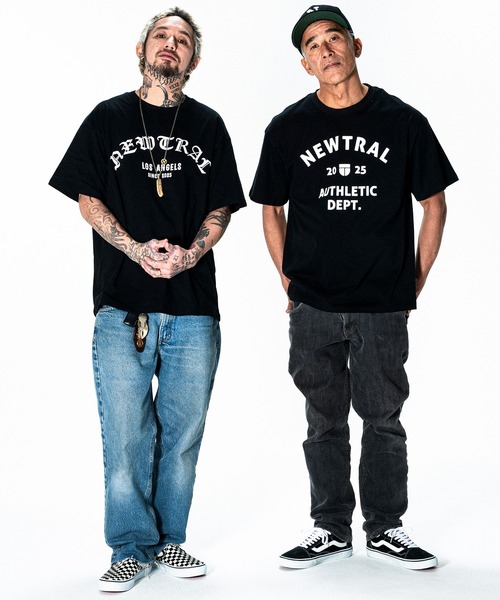 ムラサキスポーツ(ムラサキスポーツ)の「NEWTRAL/ニュートラル 半袖 Tシャツ ロゴ オールドイングリッシュ NT2262014(Tシャツ/カットソー・メンズ・ホワイト/ブラック・M/L/XL)」の7枚目の写真