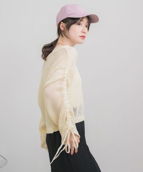 RETRO GIRL(レトロガール)の「袖シャーリングメッシュニット(ニット/セーター・レディース・ナチュラル/ブルー/ピンク・FREE)」の13枚目の写真
