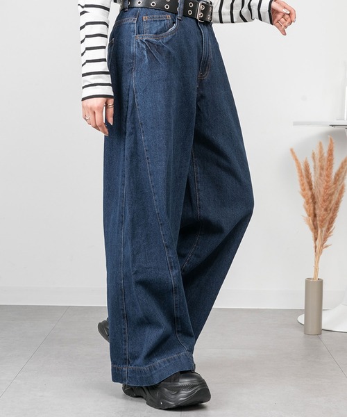 LARU（ラルー）の「ミドルウエスト ルーズワイドパンツ（デニムパンツ・レディース・ブルー/ブルー系その他/ネイビー/ライトブルー/グレー系その他・M/L）」の3枚目の写真