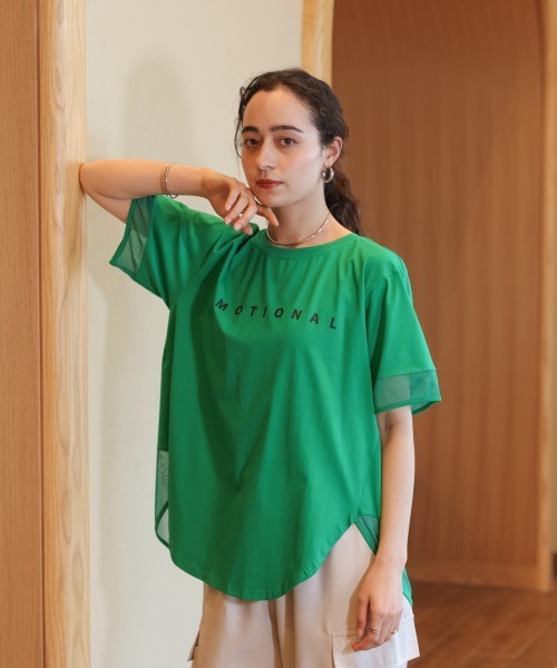 Bou Jeloud(ブージュルード)の「ロゴチュールプルオーバー【GREEENのみ別注ロゴ】(Tシャツ/カットソー・レディース・ブラック/グリーン/チャコールグレー/オフホワイト/ブルー・FREE)」の4枚目の写真