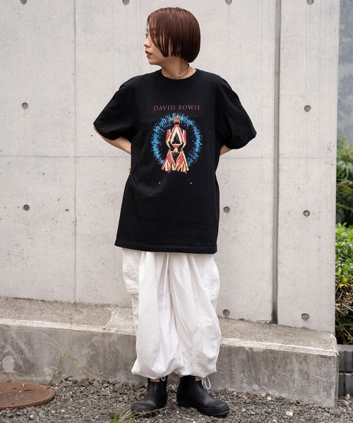 ＪＵＧＬＡＮＳ（ユグランス）の「David Bowie デヴィッドボウイ 半袖 プリント アーティスト Tシャツ ブラック（Tシャツ/カットソー・メンズ・ブラック・M/L/XL）」の21枚目の写真