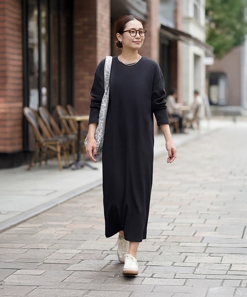 STYLE DELI（スタイルデリ）の「リブ生地relaxストレートワンピース（ワンピース・レディース・ライトブルー/ブラック・02/01）」の2枚目の写真