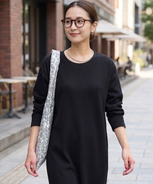 STYLE DELI（スタイルデリ）の「リブ生地relaxストレートワンピース（ワンピース・レディース・ライトブルー/ブラック・02/01）」の3枚目の写真