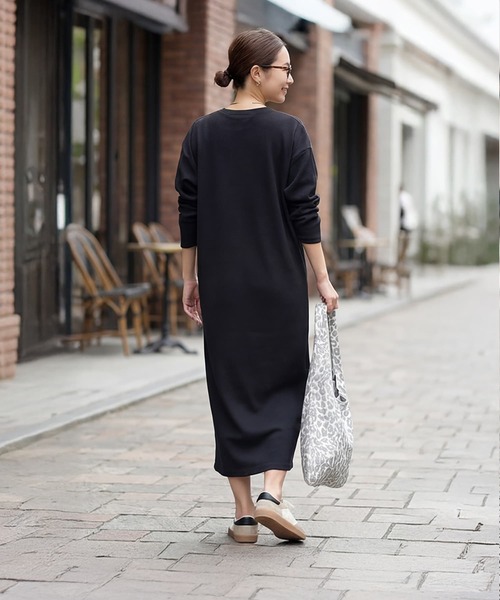 STYLE DELI（スタイルデリ）の「リブ生地relaxストレートワンピース（ワンピース・レディース・ライトブルー/ブラック・02/01）」の7枚目の写真