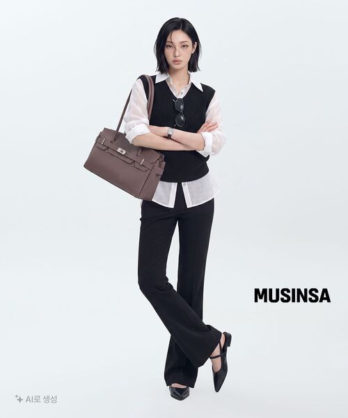 MUSINSA STANDARD WOMAN（ムシンサスタンダードウーマン）の「[クールタンダード] ウィメンズ ローライズ フレア スラックス [ブラック]（スラックス・レディース・その他・31/32/34/25/26/27/28/29/30/24）」の10枚目の写真