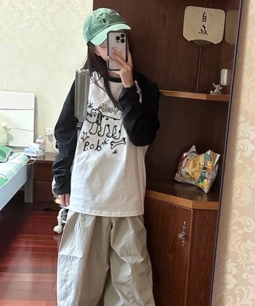 CELENA BEATS(セレナビーツ)の「ゆるかわドッグイラストロンT(Tシャツ/カットソー・レディース・ホワイト・L/M)」の3枚目の写真