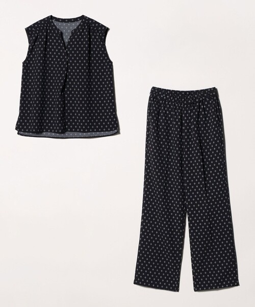 A DAY IN THE LIFE UNITED ARROWS(アデイインザライフユナイテッドアローズ)の「キーネックブラウス+ワイドパンツ ‐ウォッシャブル‐<A DAY IN THE LIFE>(ワンピース・レディース・ネイビー/ベージュ/ブラック/グレー系・38/36)」の2枚目の写真
