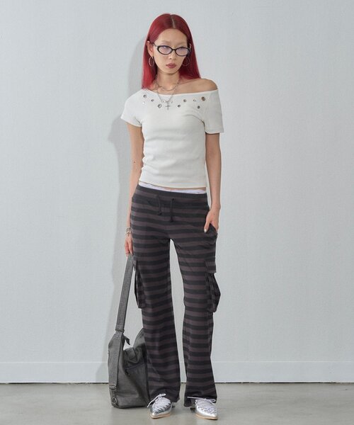 WHO'S WHO gallery(フーズフーギャラリー)の「ハトメオフショル半袖トップス(無地/ドット)(Tシャツ/カットソー・レディース・ブラック系その他/オフホワイト/ホワイト系その他/ブラック・FREE)」の9枚目の写真