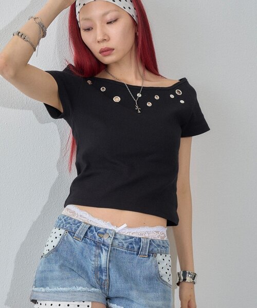 WHO'S WHO gallery(フーズフーギャラリー)の「ハトメオフショル半袖トップス(無地/ドット)(Tシャツ/カットソー・レディース・ブラック系その他/オフホワイト/ホワイト系その他/ブラック・FREE)」の12枚目の写真