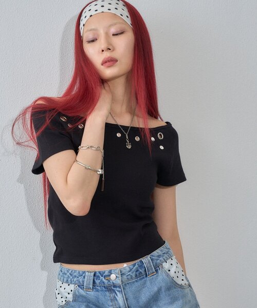 WHO'S WHO gallery(フーズフーギャラリー)の「ハトメオフショル半袖トップス(無地/ドット)(Tシャツ/カットソー・レディース・ブラック系その他/オフホワイト/ホワイト系その他/ブラック・FREE)」の13枚目の写真
