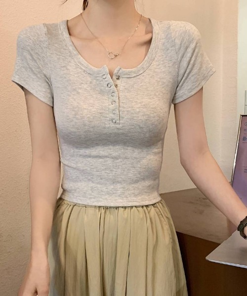 lulufa（ルルファ）の「ベーシック ヘンリーネックT シンプル 半袖（Tシャツ/カットソー・レディース・ブラック/オートミール/ホワイト・FREE）」の12枚目の写真