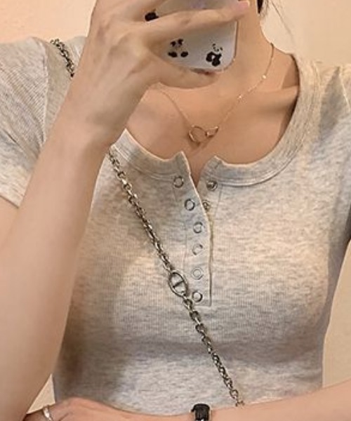 lulufa（ルルファ）の「ベーシック ヘンリーネックT シンプル 半袖（Tシャツ/カットソー・レディース・ブラック/オートミール/ホワイト・FREE）」の14枚目の写真