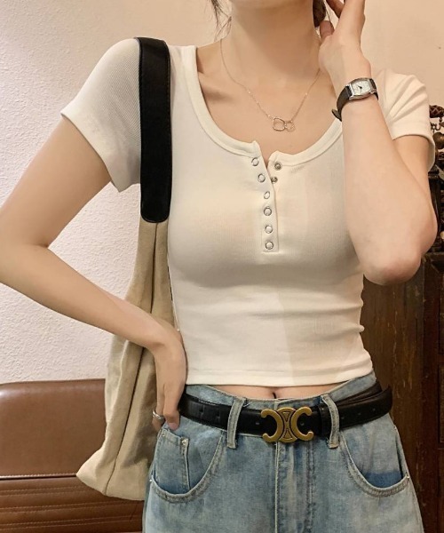 lulufa（ルルファ）の「ベーシック ヘンリーネックT シンプル 半袖（Tシャツ/カットソー・レディース・ブラック/オートミール/ホワイト・FREE）」の6枚目の写真