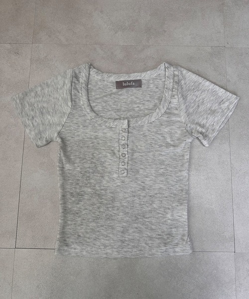 lulufa（ルルファ）の「ベーシック ヘンリーネックT シンプル 半袖（Tシャツ/カットソー・レディース・ブラック/オートミール/ホワイト・FREE）」の17枚目の写真
