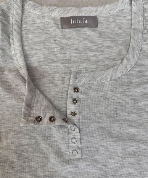 lulufa（ルルファ）の「ベーシック ヘンリーネックT シンプル 半袖（Tシャツ/カットソー・レディース・ブラック/オートミール/ホワイト・FREE）」の20枚目の写真