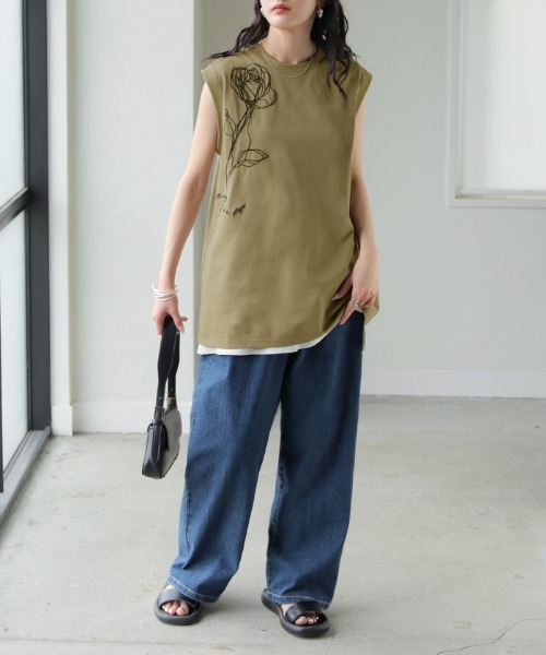 HUG.U(ハグユー)の「花柄刺繍タンクトップ(タンクトップ・レディース・ホワイト/ライトグレー/カーキブラウン/パープル・FREE)」の18枚目の写真