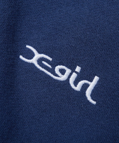 X-girl（エックスガール）の「ARCH LOGO AND FACE PATCH ZIP UP SWEAT HOODIE（パーカー・レディース・アッシュ/ブラック/ネイビー・S/M）」の14枚目の写真