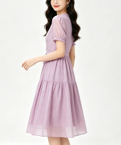 LUCPY（ラクピー）の「Vネックウエストリボンティアードワンピース（ワンピース・レディース・パープル・XX-LARGE/X-LARGE/LARGE/MEDIUM）」の2枚目の写真