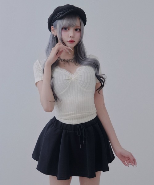 Diable baiser(ディアブルベーゼ)の「バレエコア レース切替 オフショルダー ニットソー トップス / 透け感 可愛い タイト(Tシャツ/カットソー・レディース・オフホワイト・FREE)」の2枚目の写真