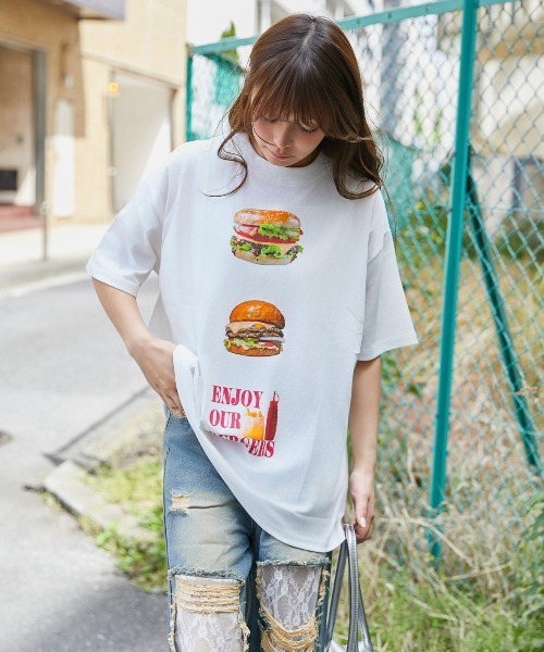 GORGE(ゴージ)の「hamburgerプリントTシャツ(Tシャツ/カットソー・レディース・オフホワイト/ピンク/オートミール・F)」の7枚目の写真