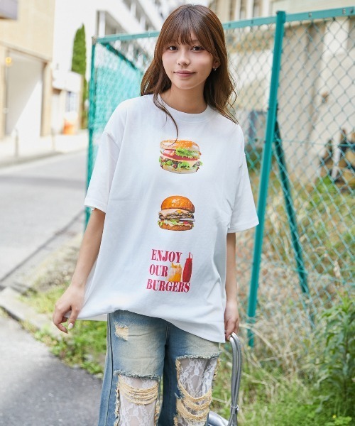 GORGE(ゴージ)の「hamburgerプリントTシャツ(Tシャツ/カットソー・レディース・オフホワイト/ピンク/オートミール・F)」の9枚目の写真