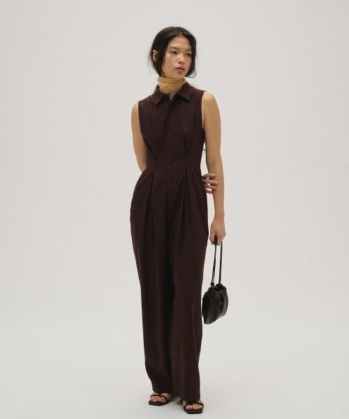 TODAYFUL(トゥデイフル)の「Linen Sleeveless Combinaison(サロペット/オーバーオール・レディース・ブラック/バーガンディー・36inch/38inch)」の2枚目の写真