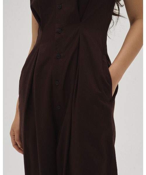 TODAYFUL(トゥデイフル)の「Linen Sleeveless Combinaison(サロペット/オーバーオール・レディース・ブラック/バーガンディー・36inch/38inch)」の7枚目の写真