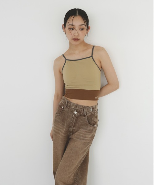 hellam home(へラムホーム)の「カップ付きヨガウェアブラトップ(その他トップス・レディース・ベージュ/ブラック/ネイビー・FREE)」の4枚目の写真
