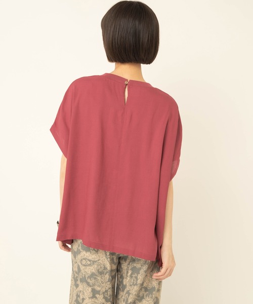 RNA-N(アールエヌエーエヌ)の「B2977 リブコンビドロップショルダー(Tシャツ/カットソー・レディース・グレイッシュベージュ/ブラック/レッド・FREE)」の10枚目の写真