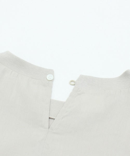 RNA-N(アールエヌエーエヌ)の「B2977 リブコンビドロップショルダー(Tシャツ/カットソー・レディース・グレイッシュベージュ/ブラック/レッド・FREE)」の21枚目の写真