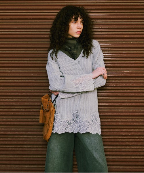 Ameri(アメリ)の「2WAY LACE DOCKING LADY KNIT TOP(ニット/セーター・レディース・ブラウン/アイボリー/ブラック/グレー・FREE)」の9枚目の写真