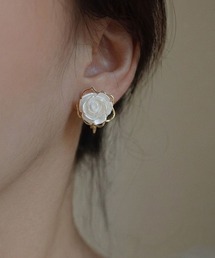 YU-KA:クラシックフラワーイヤリング Classic Flower Earrings