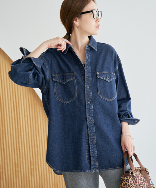 SLOBE IENA（スローブイエナ）の「《WEB限定/追加》LE DENIM BDUデニムシャツ（シャツ/ブラウス・レディース・ブルー/ネイビー・FREE）」の2枚目の写真