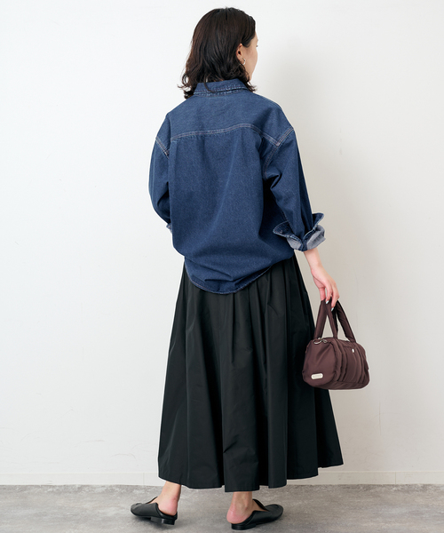 SLOBE IENA（スローブイエナ）の「《WEB限定/追加》LE DENIM BDUデニムシャツ（シャツ/ブラウス・レディース・ブルー/ネイビー・FREE）」の20枚目の写真