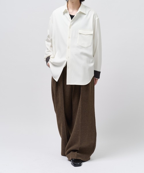 Lui's(ルイス)の「【Neucon】TWO-TONE WIDE-CUFF OVER SHIRT / バイカラーワイドカフスオーバーシャツ / 2WAY仕様(シャツ/ブラウス・メンズ・ブラック/ネイビー/ホワイト・1/2)」の6枚目の写真