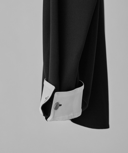 Lui's(ルイス)の「【Neucon/ニューコン】TWO-TONE WIDE-CUFF OVER SHIRT / バイカラーワイドカフスオーバーシャツ / 2WAY仕様(シャツ/ブラウス・メンズ・ブラック/ネイビー/ホワイト・1/2)」の5枚目の写真