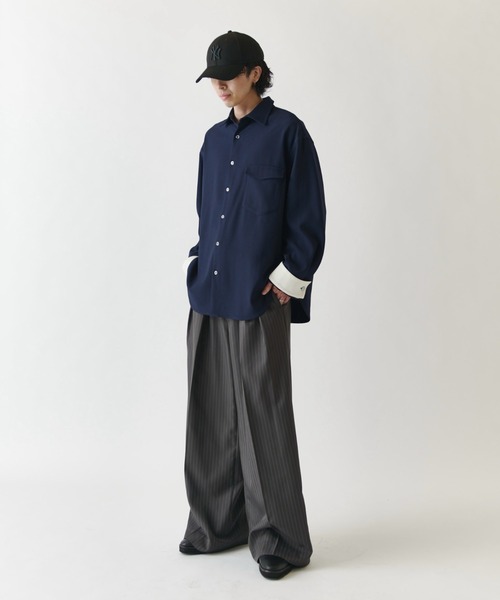 Lui's(ルイス)の「【Neucon/ニューコン】TWO-TONE WIDE-CUFF OVER SHIRT / バイカラーワイドカフスオーバーシャツ / 2WAY仕様(シャツ/ブラウス・メンズ・ブラック/ネイビー/ホワイト・1/2)」の11枚目の写真