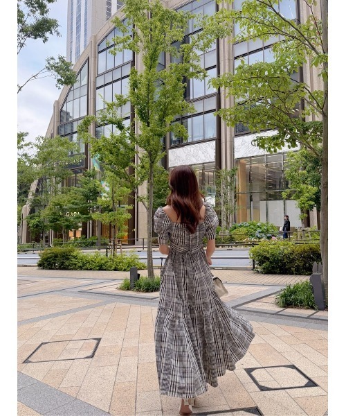 Her lip to（ハーリップトゥー）の「Alizee Off-Shoulder Dress（ワンピース・レディース・ブラック・M/S）」の22枚目の写真