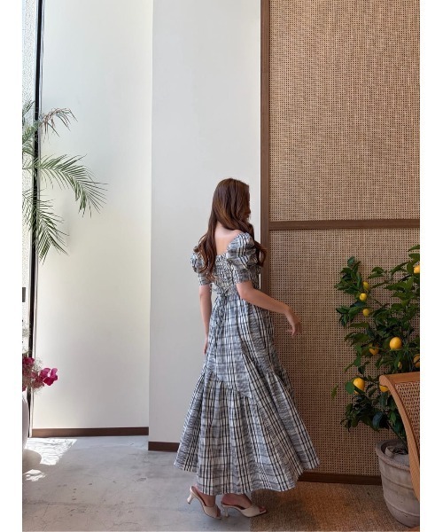 Her lip to（ハーリップトゥー）の「Alizee Off-Shoulder Dress（ワンピース・レディース・ブラック・M/S）」の12枚目の写真