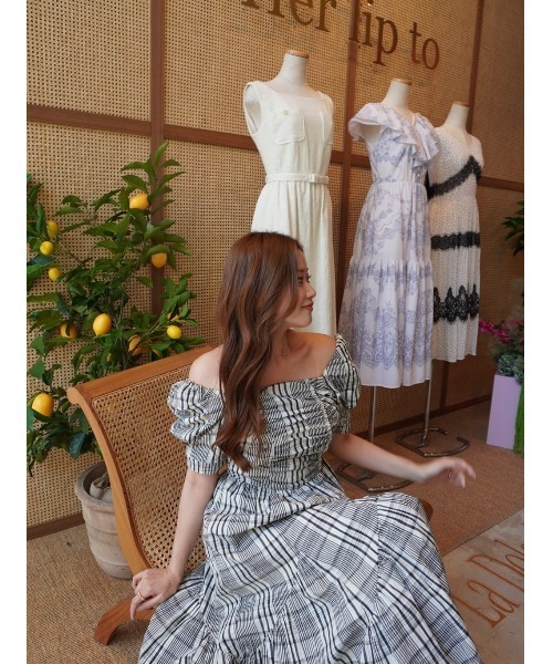 Her lip to（ハーリップトゥー）の「Alizee Off-Shoulder Dress（ワンピース・レディース・ブラック・M/S）」の13枚目の写真